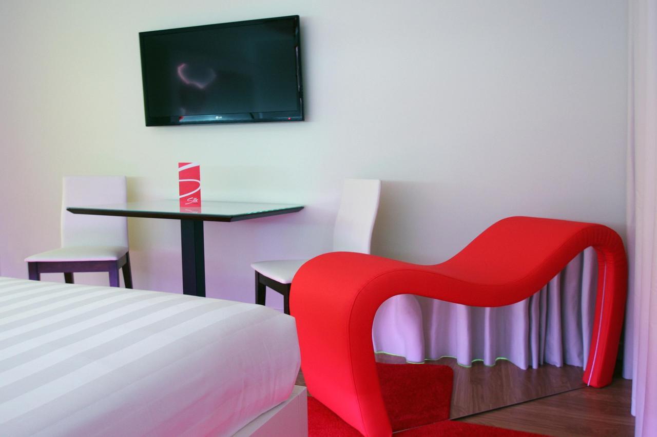 Silk Motel Pedroso Номер фото